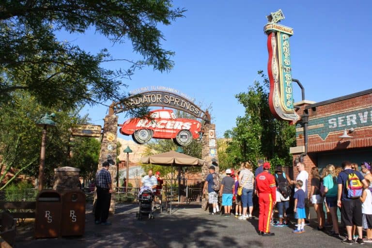 Radiator Spring Racers Fast Pass Tips to Radiator Springs Racers: FastPass Tips, Rider Switch Pass, Etc ...